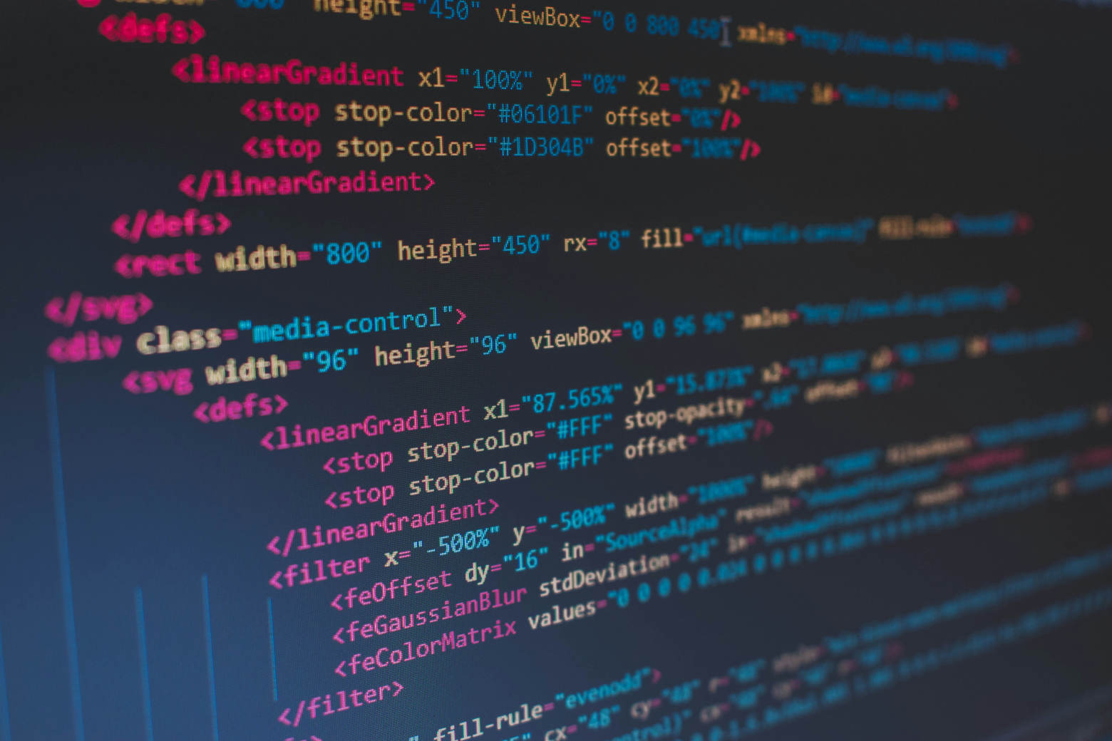 Aufbau eines HTML-Elements: Die Grundlagen moderner Webseiten verstehen