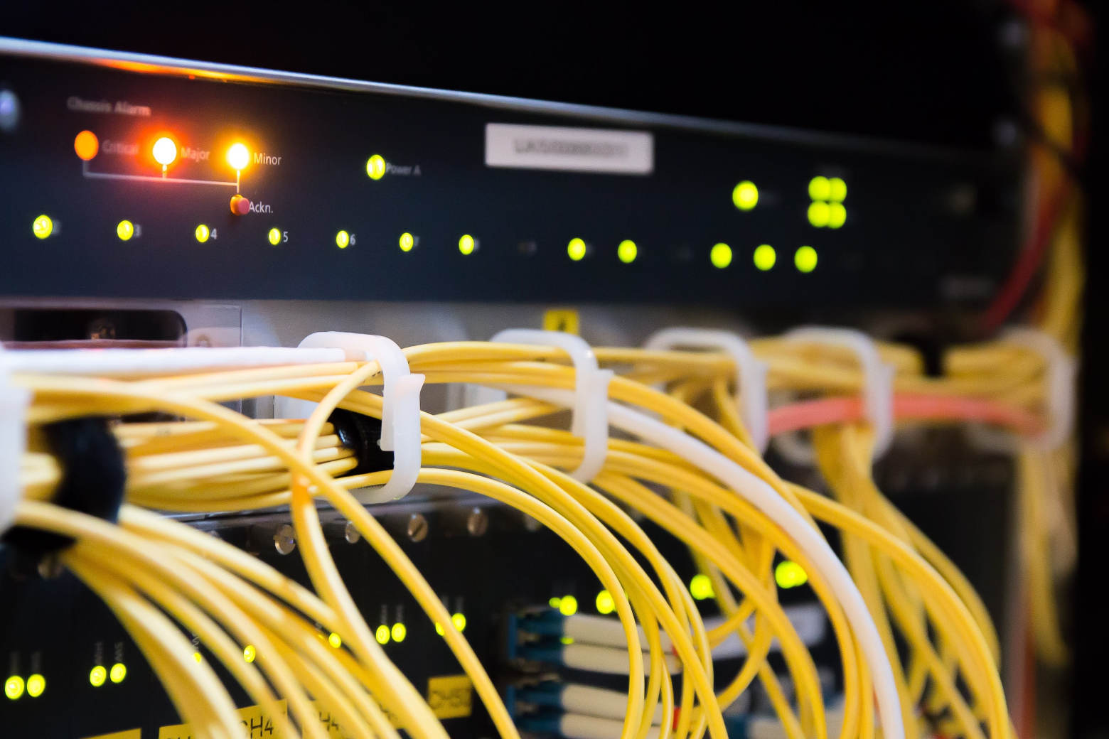 Risiko beim Serverstart: Firmware-Patch setzt Hersteller unter Zugzwang